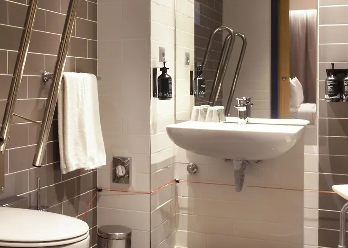 Inn Express&Suites Lisbon - Príncipe Real By IHG